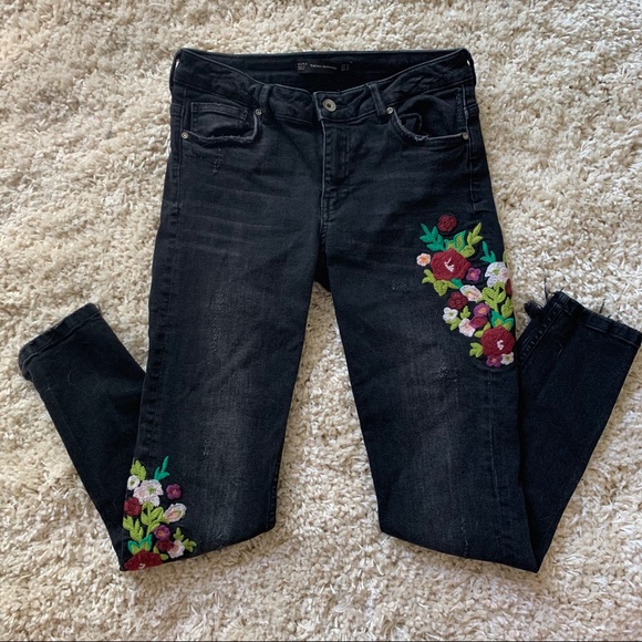 Zara Trafaluc Black Floral Jeans 6 - Picture 8 of 8